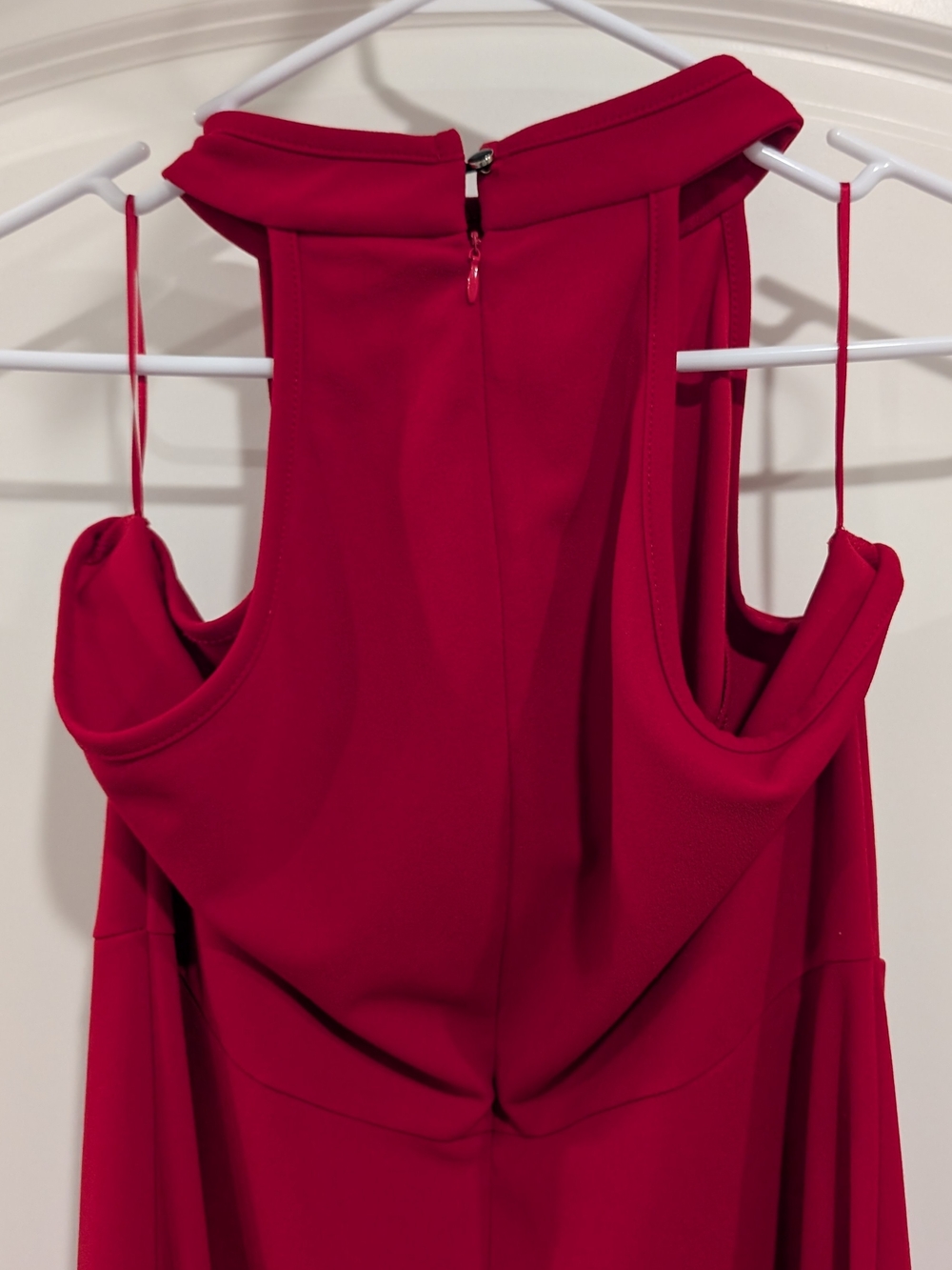 Elegant Red Halter Evening Gown - Size XXL - Picture 7 of 13